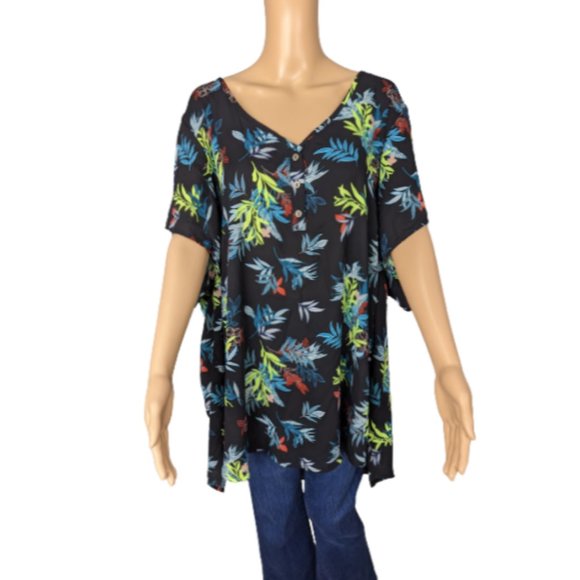 Torrid Georgette Hi-Low Button Detail Blouse 5 - Picture 1 of 8